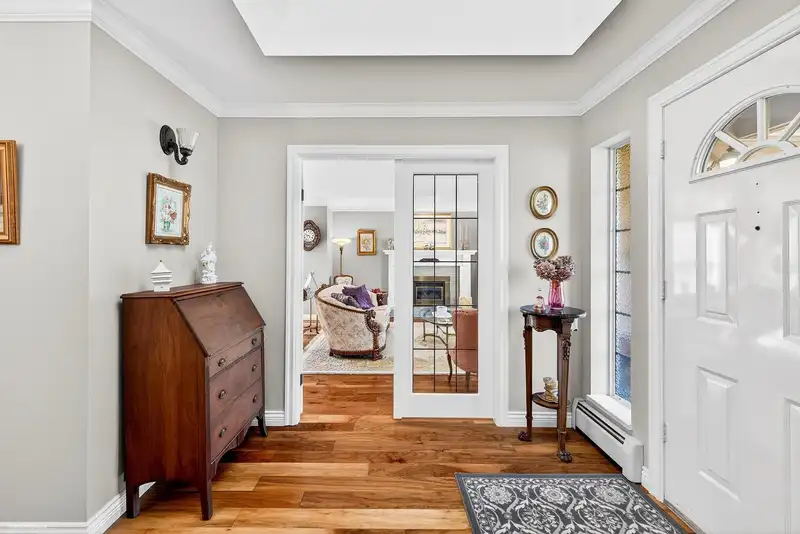 5916 123 STREET - photo 3 of 40