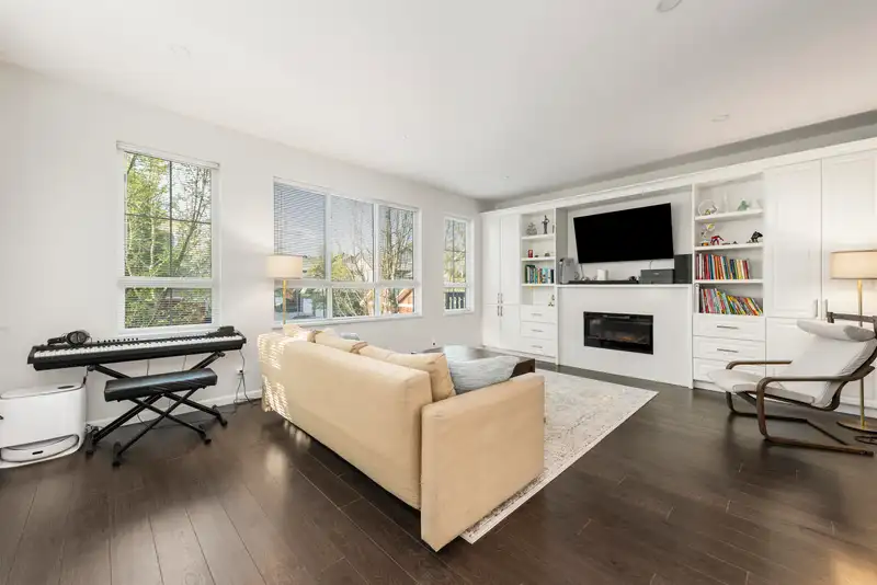 1 19505 68A AVENUE - photo 3 of 40