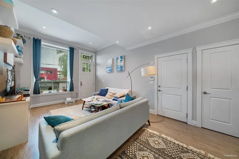 7753 WEDGEWOOD STREET - photo 4 of 25