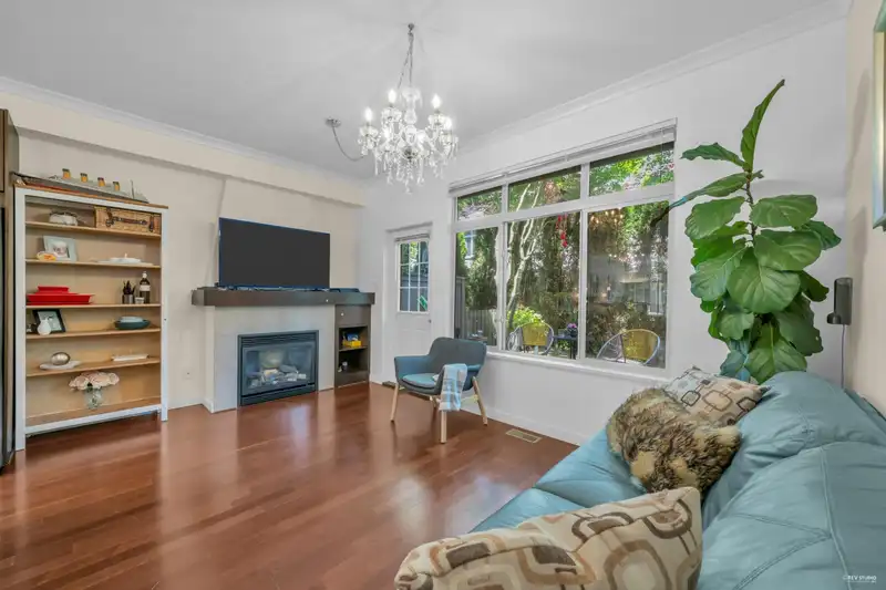 52 15151 34 AVENUE - photo 4 of 27
