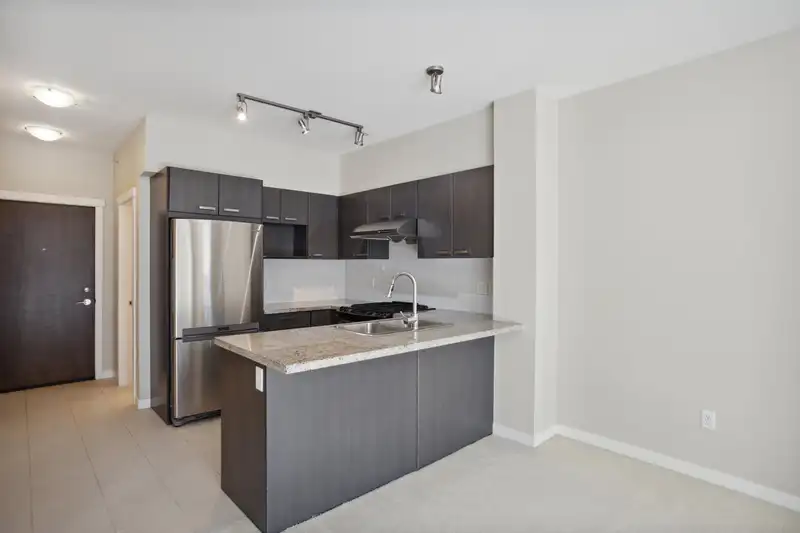 409 9399 TOMICKI AVENUE - photo 4 of 21