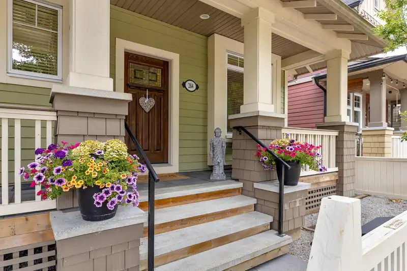 284 172 STREET - photo 2 of 40
