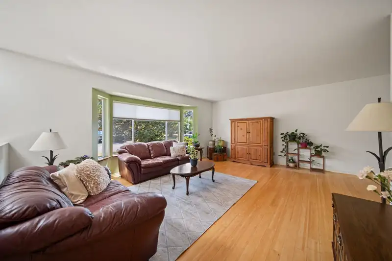 11791 229TH STREET - photo 2 of 25