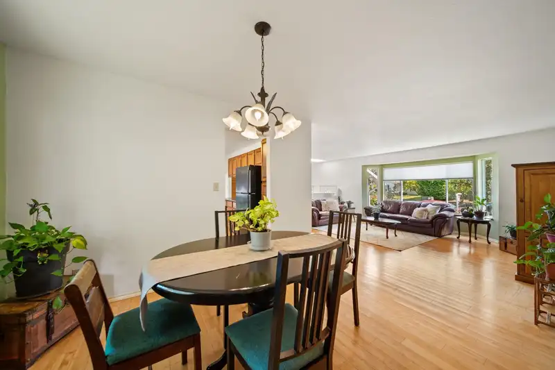 11791 229TH STREET - photo 4 of 25