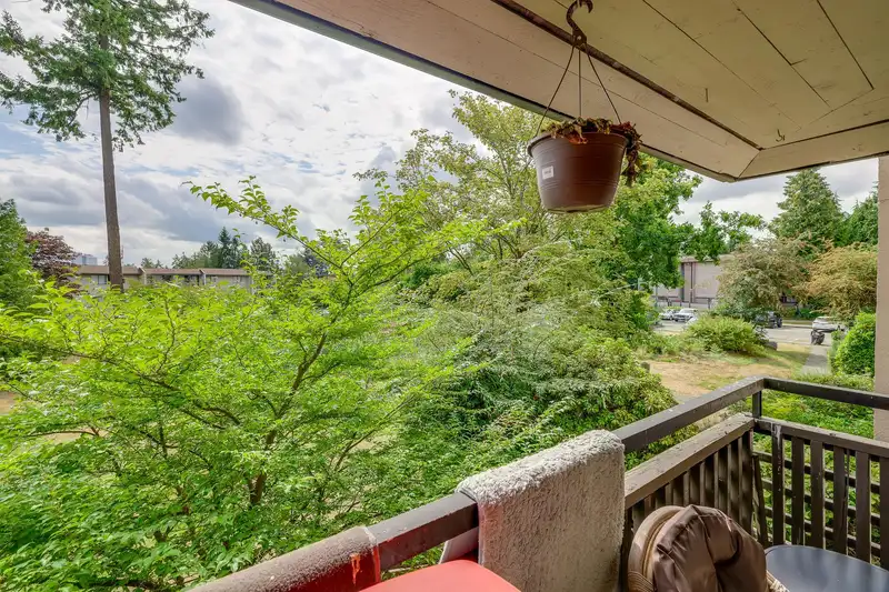 10582 HOLLY PARK LANE - photo 2 of 25