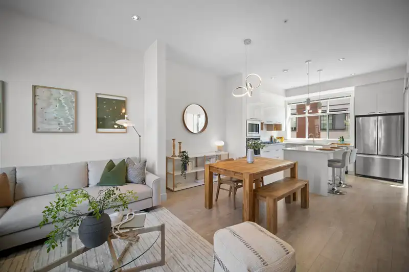 43 20852 78B AVENUE - photo 1 of 39