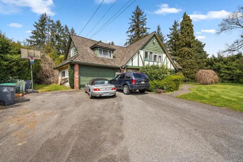 14633 56 AVENUE - photo 3 of 25