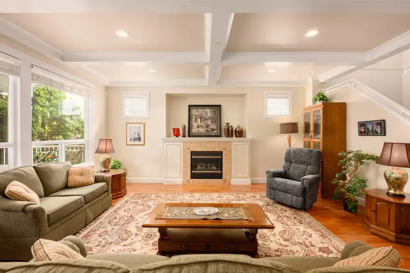 11271 SOUTHGATE ROAD - photo 4 of 27