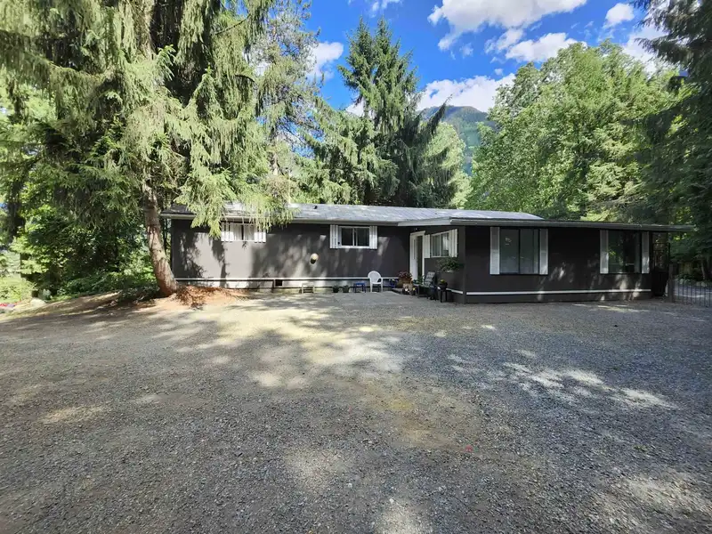 10821 N POPKUM ROAD - photo 3 of 40