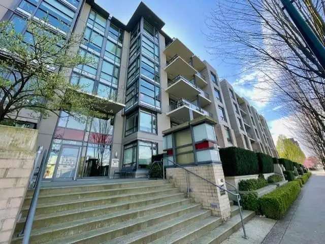 311 750 W 12TH AVENUE - photo 1 of 30