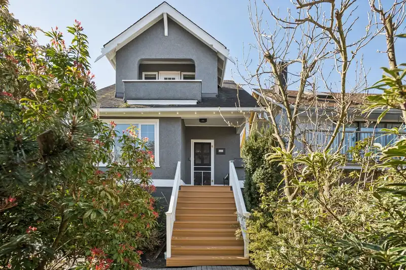 494 E 18TH AVENUE - photo 1 of 40