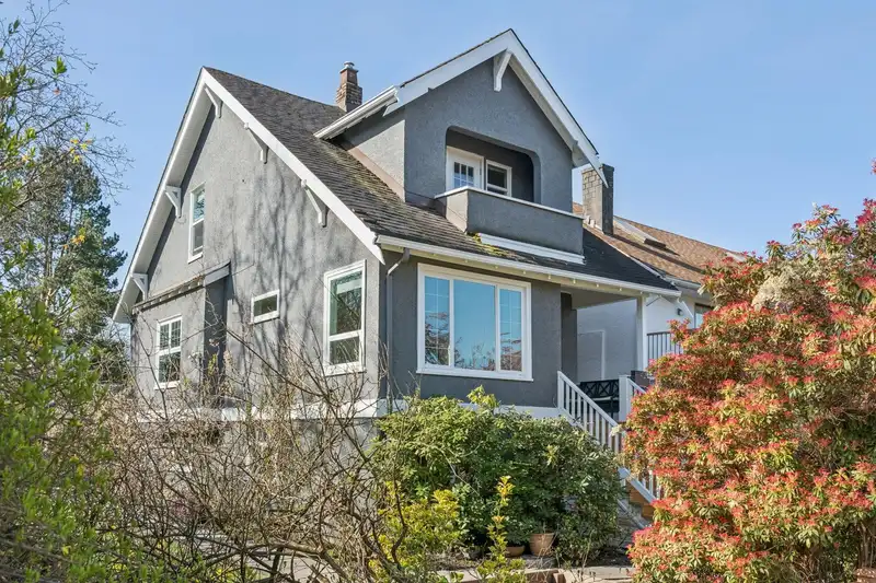 494 E 18TH AVENUE - photo 2 of 40