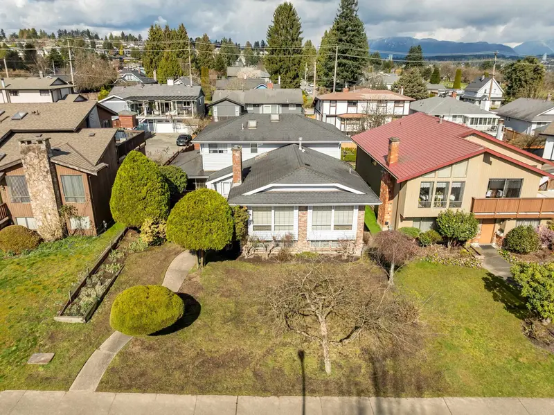 431 GLENBROOK DRIVE - photo 2 of 25