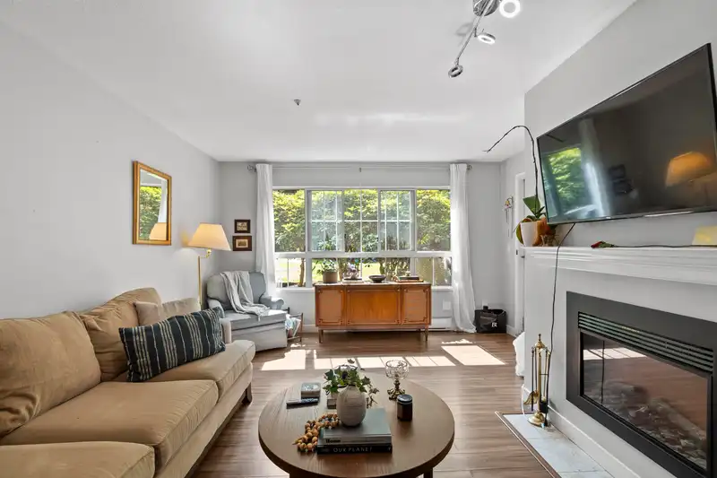 112 2970 PRINCESS CRESCENT - photo 4 of 27