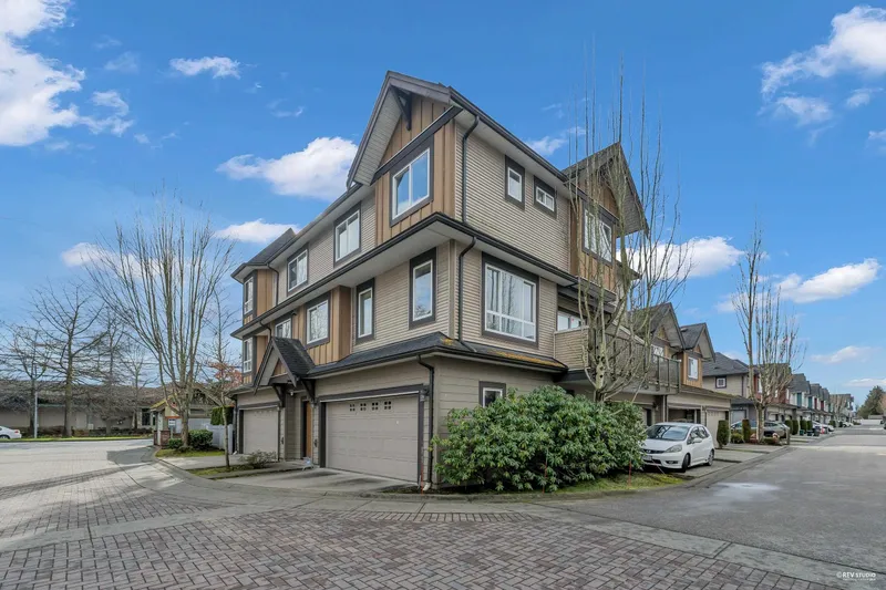26 11511 STEVESTON HIGHWAY - photo 2 of 14