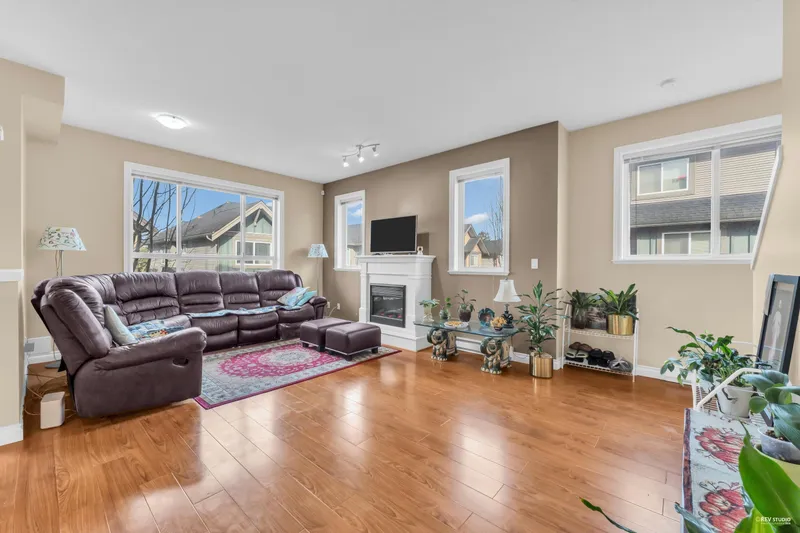 26 11511 STEVESTON HIGHWAY - photo 4 of 14