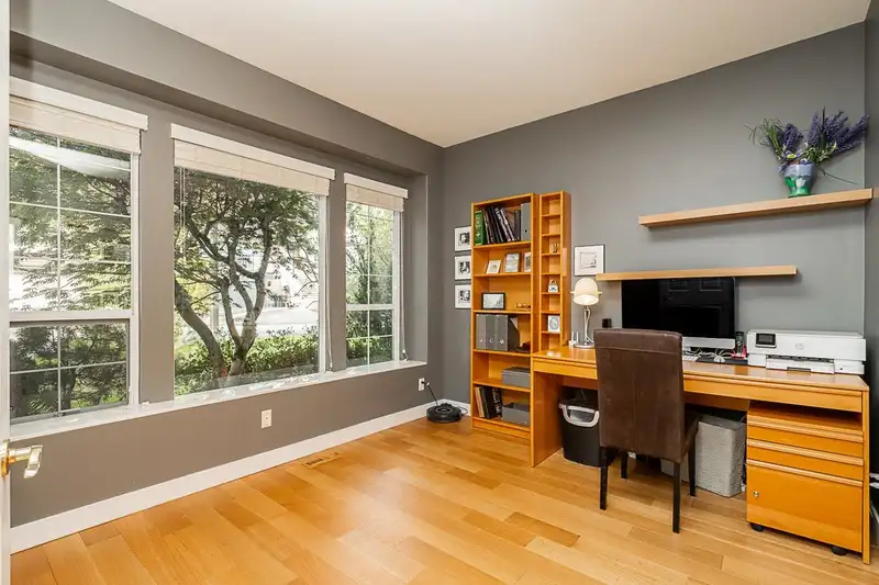 8 BALSAM PLACE - photo 3 of 39