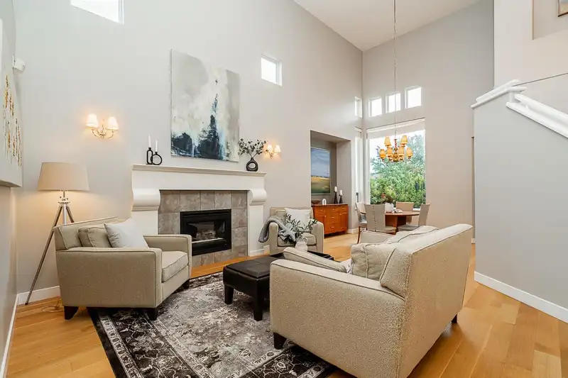 8 BALSAM PLACE - photo 4 of 39