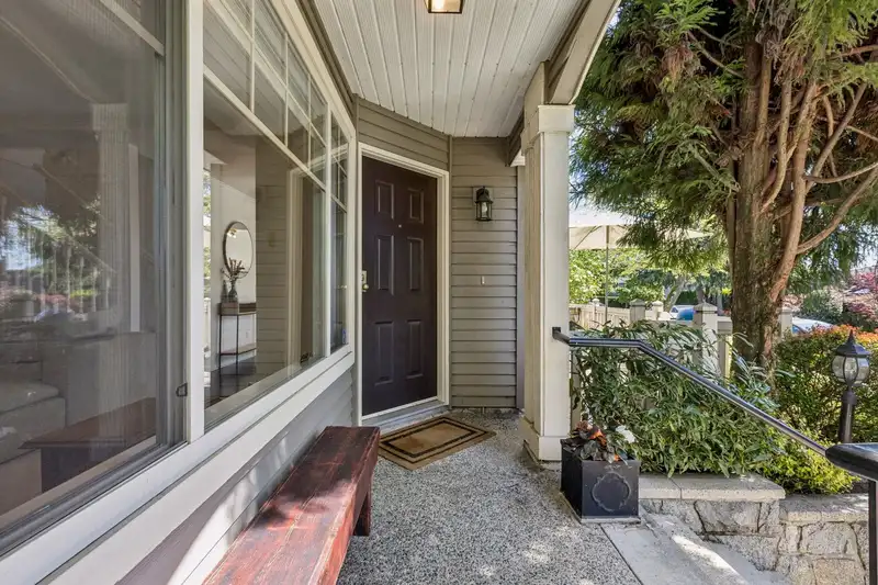 3 222 E 5TH STREET - photo 4 of 38