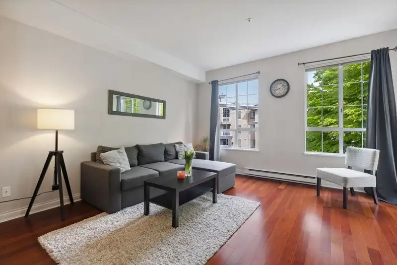 300 5835 HAMPTON PLACE - photo 3 of 34