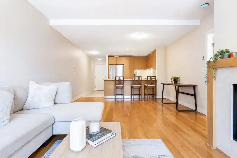 107 6015 IONA DRIVE - photo 4 of 32