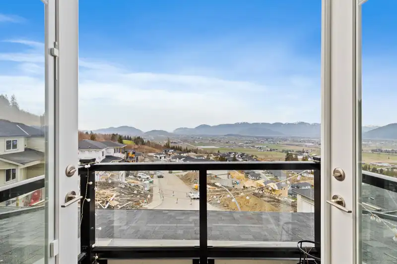 51150 FARMERS WAY - photo 4 of 40