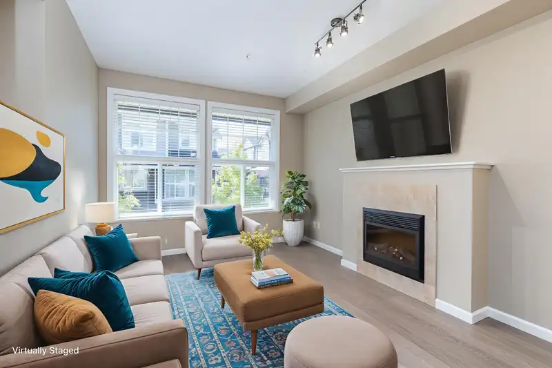28 20831 70 AVENUE - photo 3 of 39