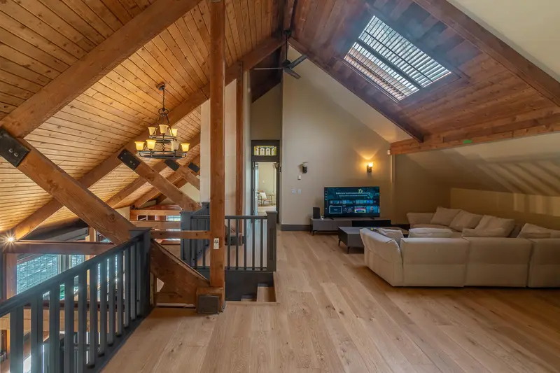 9260 SIDAWAY ROAD - photo 1 of 25