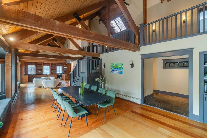 9260 SIDAWAY ROAD - photo 2 of 25