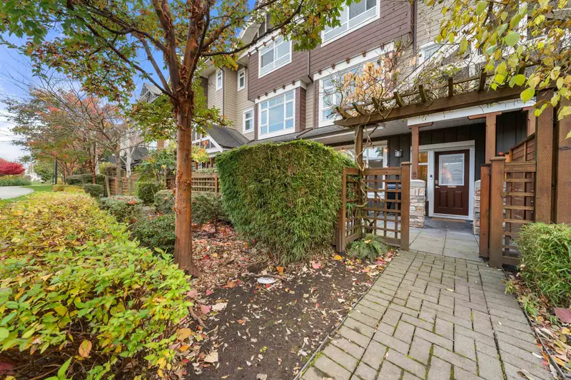 51 2979 156 STREET - photo 3 of 25