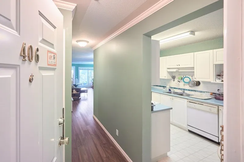 406 1958 E 47TH AVENUE - photo 2 of 25