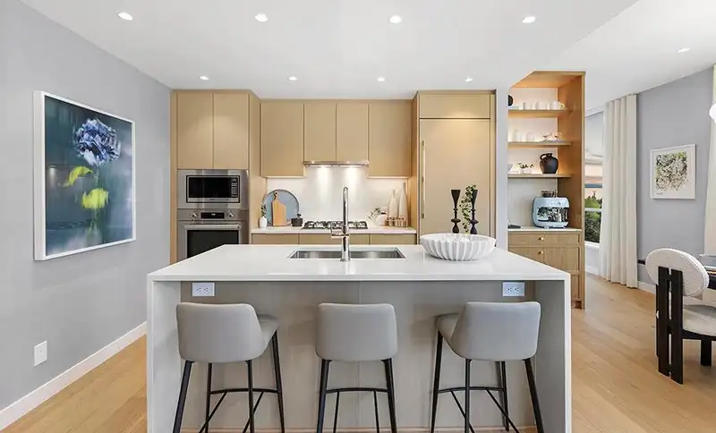 1006 6036 GRAY AVENUE - photo 1 of 10