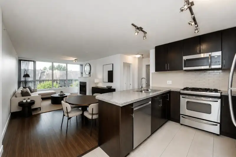 605 660 NOOTKA WAY - photo 1 of 40