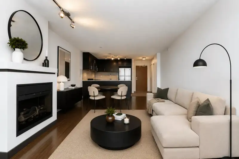 605 660 NOOTKA WAY - photo 3 of 40