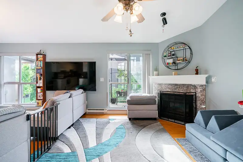311 14981 101A AVENUE - photo 4 of 26