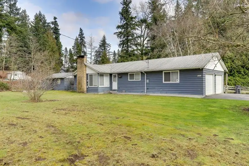 8964 184 STREET - photo 2 of 19