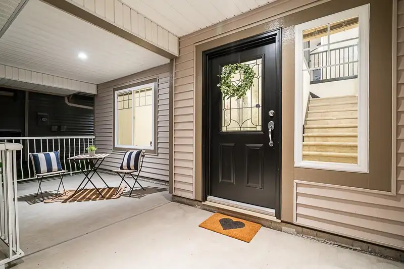 27009 35 AVENUE - photo 3 of 39