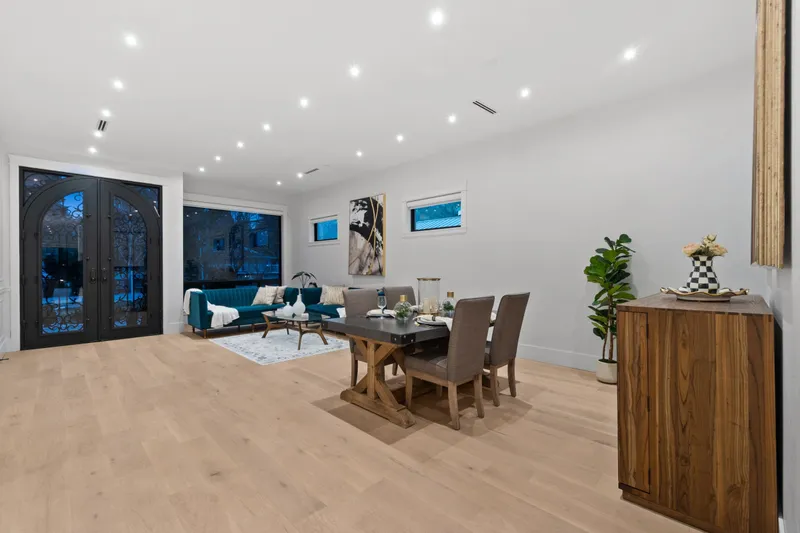 12686 25 AVENUE - photo 3 of 25