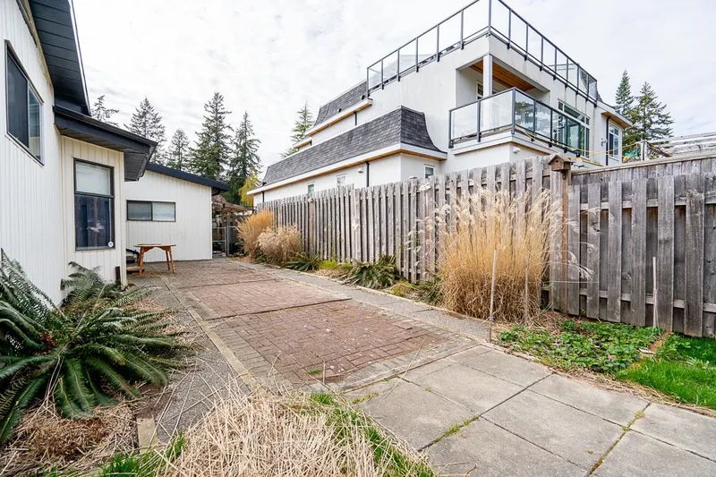 1766 139 STREET - photo 2 of 14