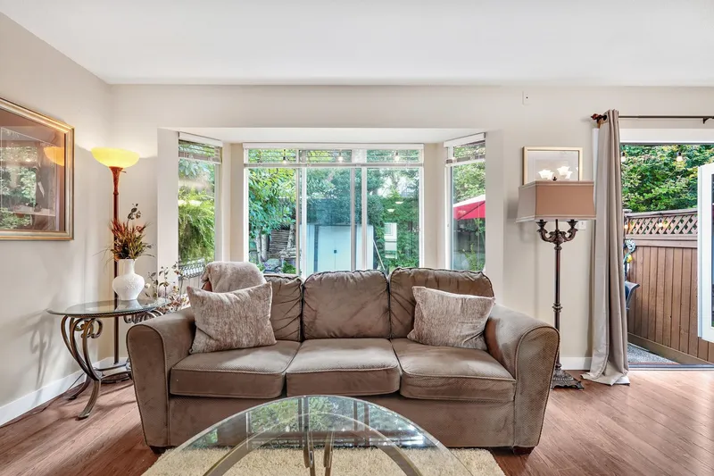 21 8863 216 STREET - photo 4 of 25