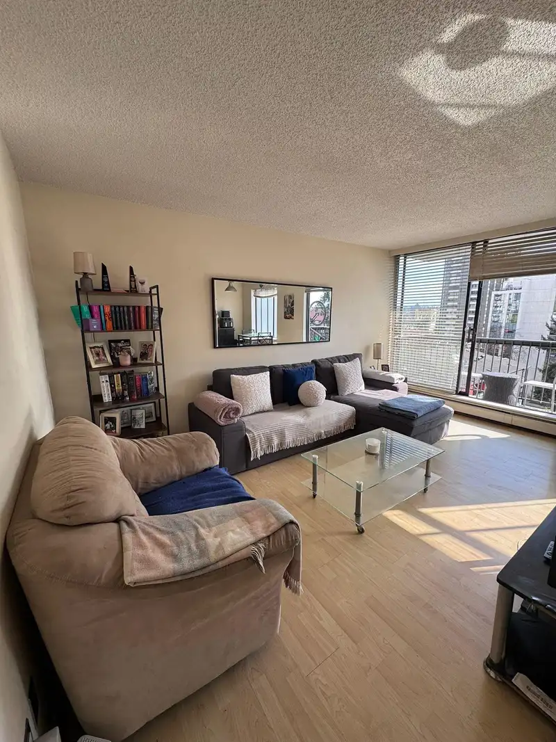 407 1146 HARWOOD STREET - photo 1 of 9