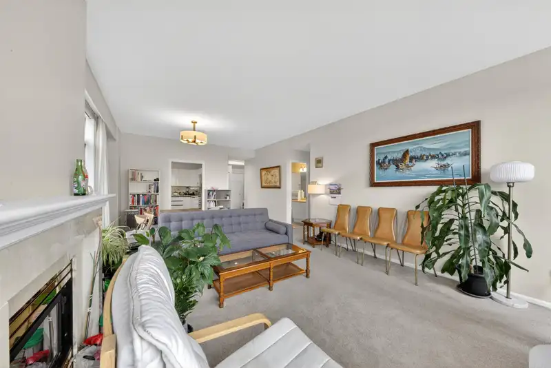 602 6521 BONSOR AVENUE - photo 3 of 30