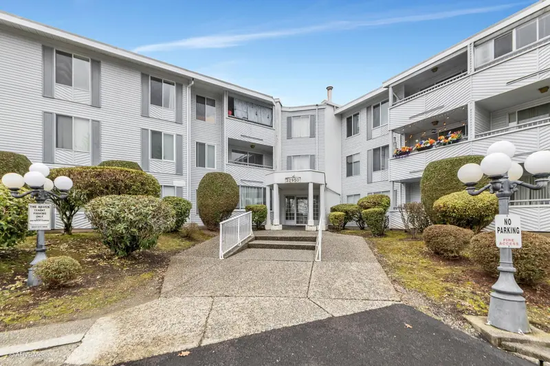 204 32950 AMICUS PLACE - photo 1 of 14