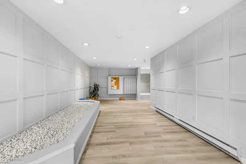 204 32950 AMICUS PLACE - photo 2 of 14