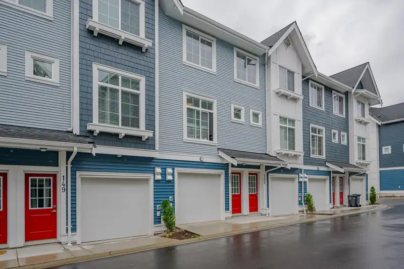 150 20180 84 AVENUE - photo 2 of 30