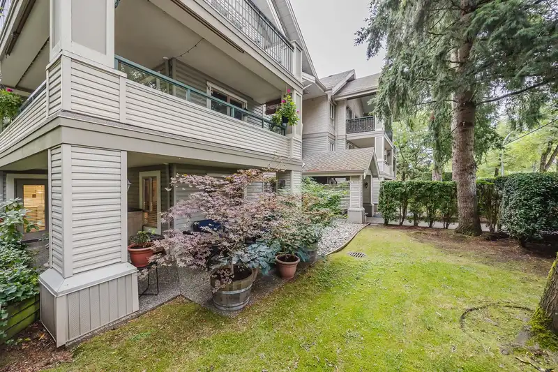 117 22025 48 AVENUE - photo 1 of 36