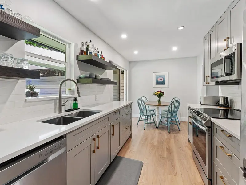 11584 212 STREET - photo 3 of 22