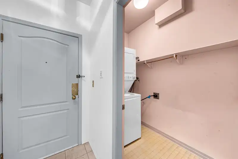 212 13918 72 AVENUE - photo 3 of 29