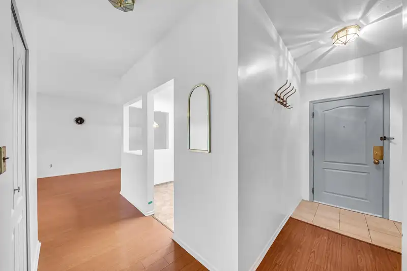 212 13918 72 AVENUE - photo 4 of 29