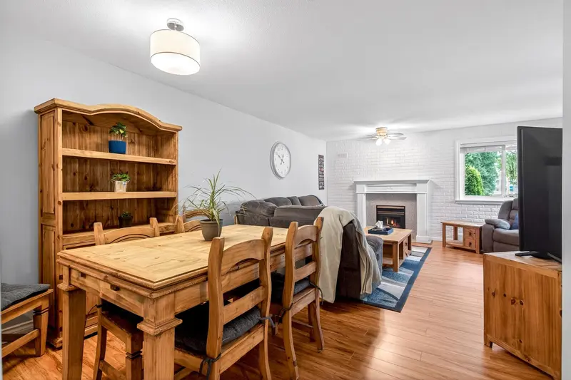 307 33675 MARSHALL ROAD - photo 3 of 25